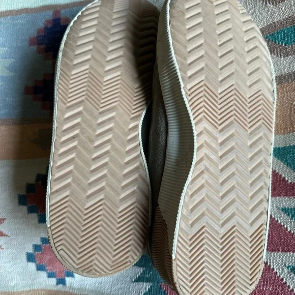 EUC, like new! Sorel women’s waterproof sneakers, size 9, Sage green - Picture 6 of 9